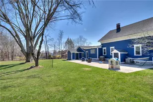 499 Seven Mile Rd, Cranston, RI 02831 - Photo 46