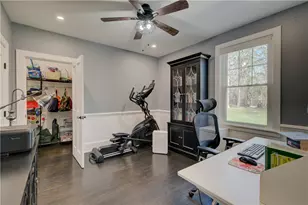 499 Seven Mile Rd, Cranston, RI 02831 - Photo 22