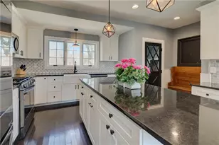 499 Seven Mile Rd, Cranston, RI 02831 - Photo 14