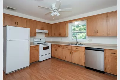 94 Ferreira Terrace, Portsmouth, RI 02871 - Photo 20