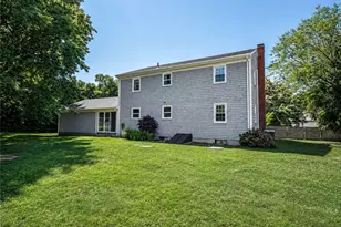 94 Ferreira Terrace, Portsmouth, RI 02871 - Photo 4