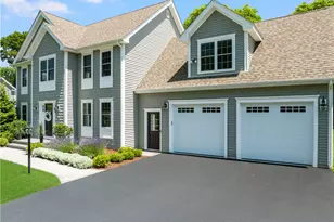 42 East Lantern Rd, Lincoln, RI 02865 - Photo 2