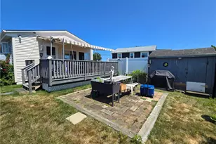 725 Succotash Rd, South Kingstown, RI 02879 - Photo 16
