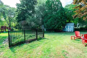35 Old Pine Rd, Narragansett, RI 02882 - Photo 4