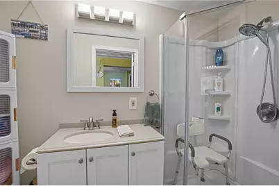 1304 New London Avenue, Cranston, RI 02920 - Photo 16
