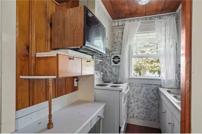 1304 New London Avenue, Cranston, RI 02920 - Photo 30