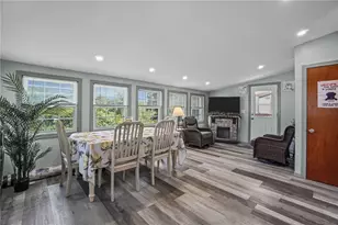 1304 New London Ave, Cranston, RI 02920 - Photo 4
