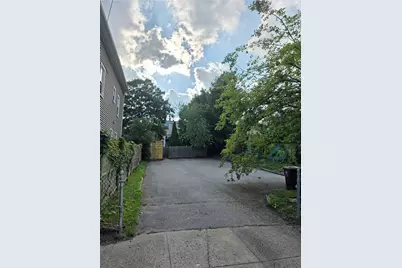 422 East Avenue, Pawtucket, RI 02860 - Photo 22