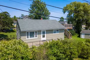 17 Saltaire Ave, Narragansett, RI 02882 - Photo 1