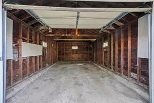 286 Namquid Dr, Warwick, RI 02888 - Photo 36