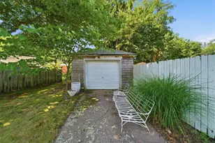 286 Namquid Dr, Warwick, RI 02888 - Photo 36