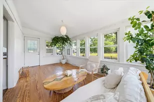 286 Namquid Dr, Warwick, RI 02888 - Photo 8