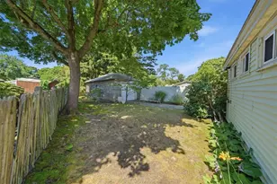 286 Namquid Dr, Warwick, RI 02888 - Photo 38