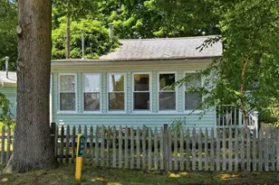 286 Namquid Dr, Warwick, RI 02888 - Photo 32