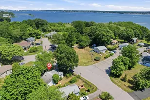 286 Namquid Dr, Warwick, RI 02888 - Photo 2