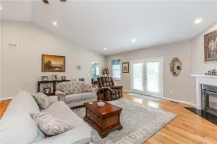 11 Morgan Ln, Smithfield, RI 02917 - Photo 10