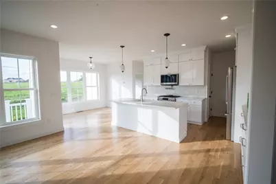 163 Revolution Way, Portsmouth, RI 02871 - Photo 2
