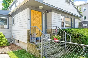 33 Malbone St, Providence, RI 02908 - Photo 2