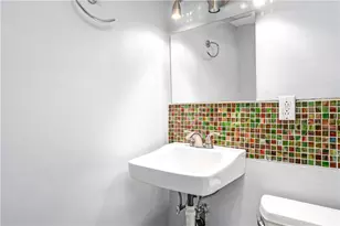 33 Malbone St, Providence, RI 02908 - Photo 30