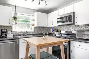 33 Malbone St, Providence, RI 02908 - Photo 12