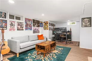 33 Malbone St, Providence, RI 02908 - Photo 28