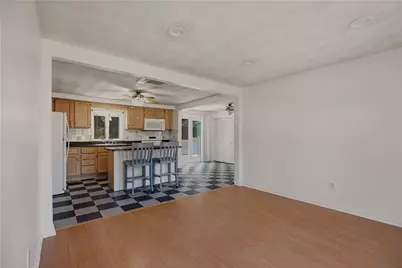 5 Seth Street, East Providence, RI 02914 - Photo 4