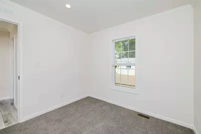 1346 Newport Avenue, Attleboro, MA 02703 - Photo 16
