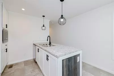 1346 Newport Avenue, Attleboro, MA 02703 - Photo 10