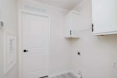 1346 Newport Avenue, Attleboro, MA 02703 - Photo 12