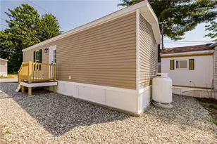 1346 Newport Ave, Attleboro, MA 02703 - Photo 20
