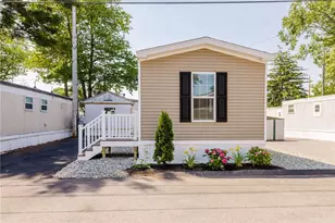 1346 Newport Ave, Attleboro, MA 02703 - Photo 2