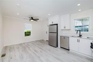 1346 Newport Ave, Attleboro, MA 02703 - Photo 8