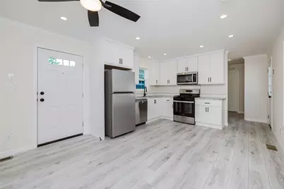 1346 Newport Avenue, Attleboro, MA 02703 - Photo 6