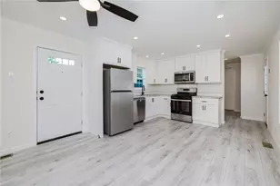 1346 Newport Ave, Attleboro, MA 02703 - Photo 6