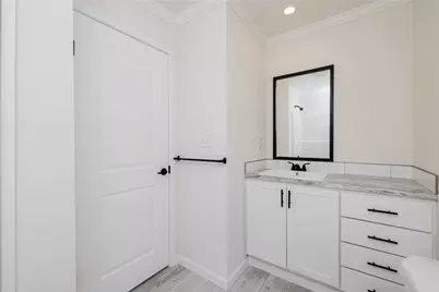 1346 Newport Avenue, Attleboro, MA 02703 - Photo 14