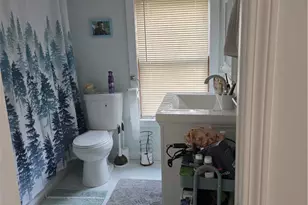 55 Court St, Bristol, RI 02809 - Photo 4