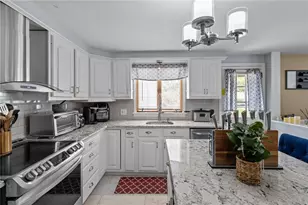 74 Youngs Ave, West Warwick, RI 02893 - Photo 6