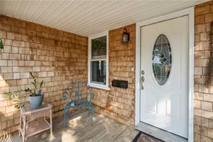 16 Allard St, Warwick, RI 02889 - Photo 10