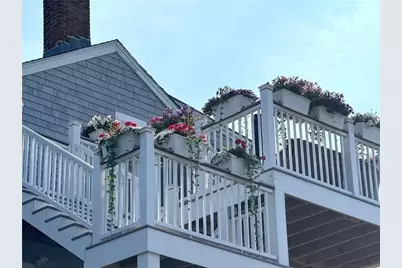 419 Broadway #5, Newport, RI 02840 - Photo 4