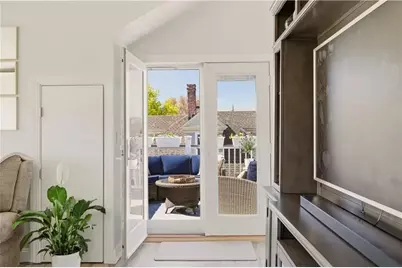 419 Broadway #5, Newport, RI 02840 - Photo 16