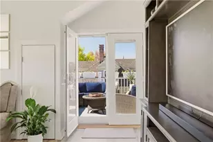 419 Broadway, Newport, RI 02840 - Photo 16