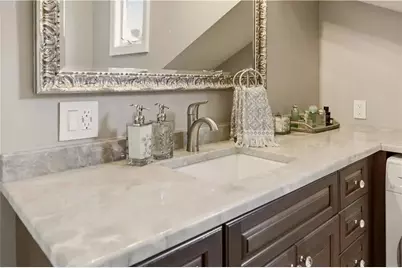 419 Broadway #5, Newport, RI 02840 - Photo 24