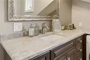 419 Broadway, Newport, RI 02840 - Photo 24