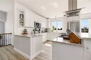 419 Broadway, Newport, RI 02840 - Photo 12