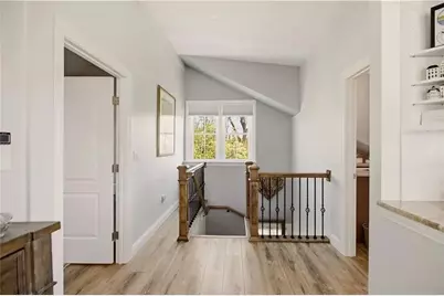 419 Broadway #5, Newport, RI 02840 - Photo 14