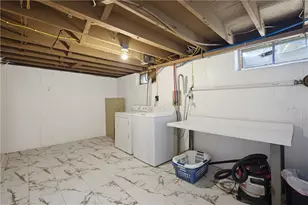 178 Halsey Rd, Woonsocket, RI 02895 - Photo 30