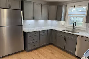 863 Main St, East Greenwich, RI 02818 - Photo 4