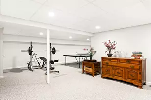 466 Poppasquash Rd, Bristol, RI 02809 - Photo 44