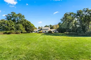 466 Poppasquash Rd, Bristol, RI 02809 - Photo 4