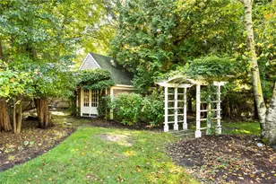 466 Poppasquash Rd, Bristol, RI 02809 - Photo 6